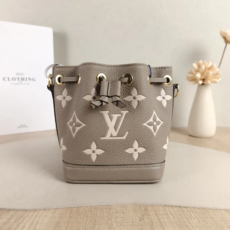 Louis Vuitton Crossbody Bag NANO NOÉ Bucket Bag Nano · White Empreinte Embossed Calfskin nano 13 × 10 × 16 cm