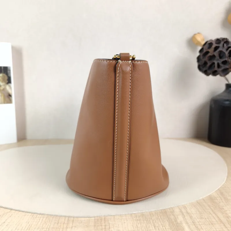 CELINE Crossbody Bag Bucket 16 Bucket Bag Caramel Calfskin Small 16 × 16 × 18 cm — detail view 2 of 12