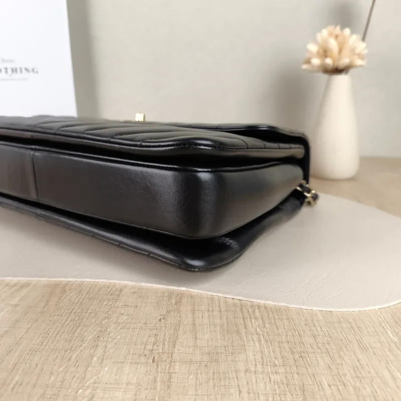 Chanel Crossbody Bag Trendy CC Black with Gold-Tone Hardware V Lambskin Large 30 × 12 × 19 cm 25 — detail view 8 of 14