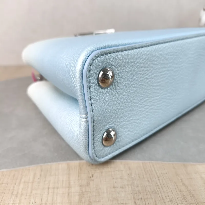 Louis Vuitton Top Handle Bag Capucines Calfskin BB 27 × 9 × 17.5 cm — detail view 15 of 15