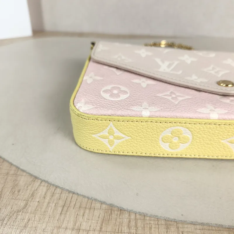 Louis Vuitton Crossbody Bag Pochette Félicie Colorblock Calfskin Small21 × 3 × 12 cm — detail view 11 of 16