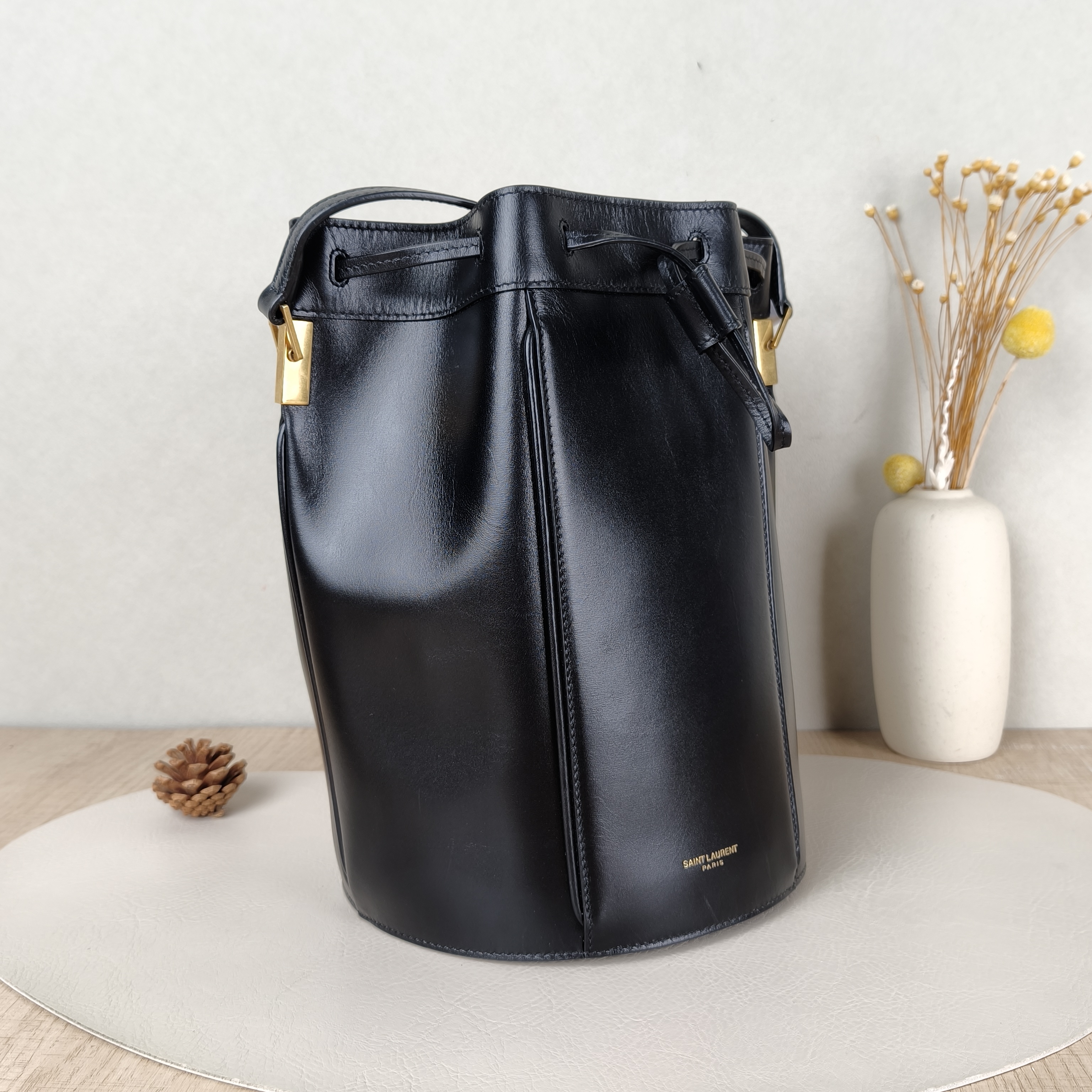 SAINT LAURENT Shoulder Bag Bucket Bag Black Calfskin One Size19 × 19 × 27 cm — cover view 5 of 5