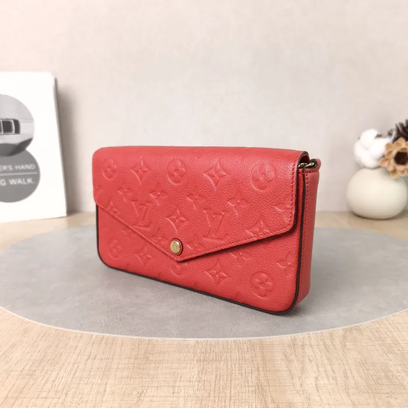 Louis Vuitton Crossbody Bag Pochette Félicie Red Calfskin Small21 × 3 × 12 cm — cover view 4 of 5