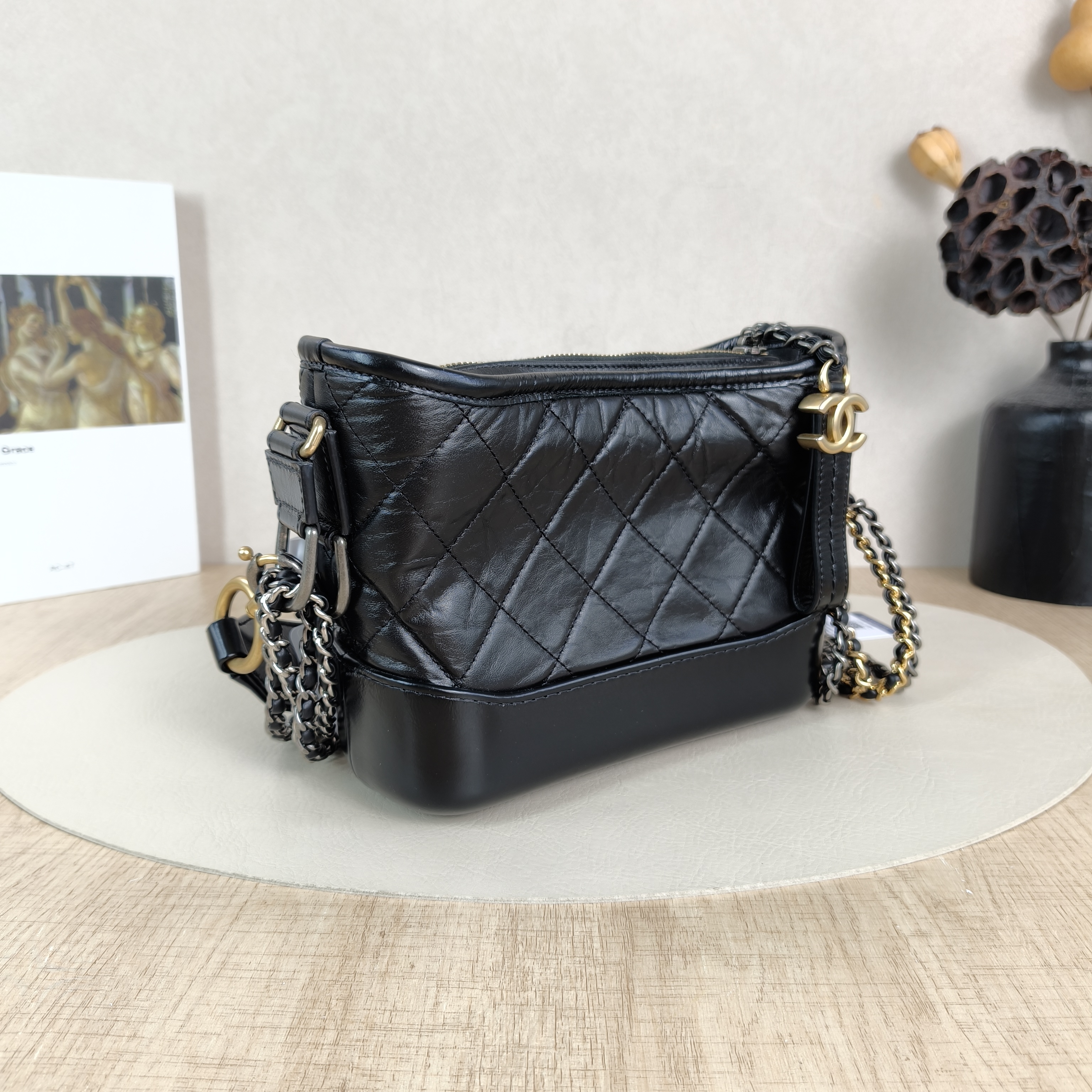 Chanel Crossbody Bag Gabrielle Gabrielle Baglogo Black CC alfskin Small20 × 8 × 15 cm — cover view 2 of 5