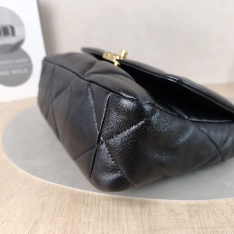 Chanel Crossbody Bag 19Bag Black SL ambskin Small 26 × 9 × 16 cm Microchip Edition — detail view 5 of 12