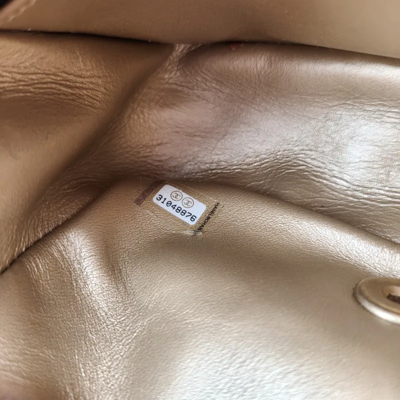 Chanel Crossbody Bag Pink Lambskinmini17 × 8 × 13.5 cm — detail view 7 of 19