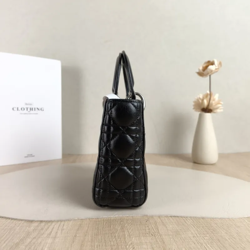 DIOR Crossbody Bag Lady Lady Dior Bag Lambskinmini17 × 7 × 15 cm — detail view 7 of 10