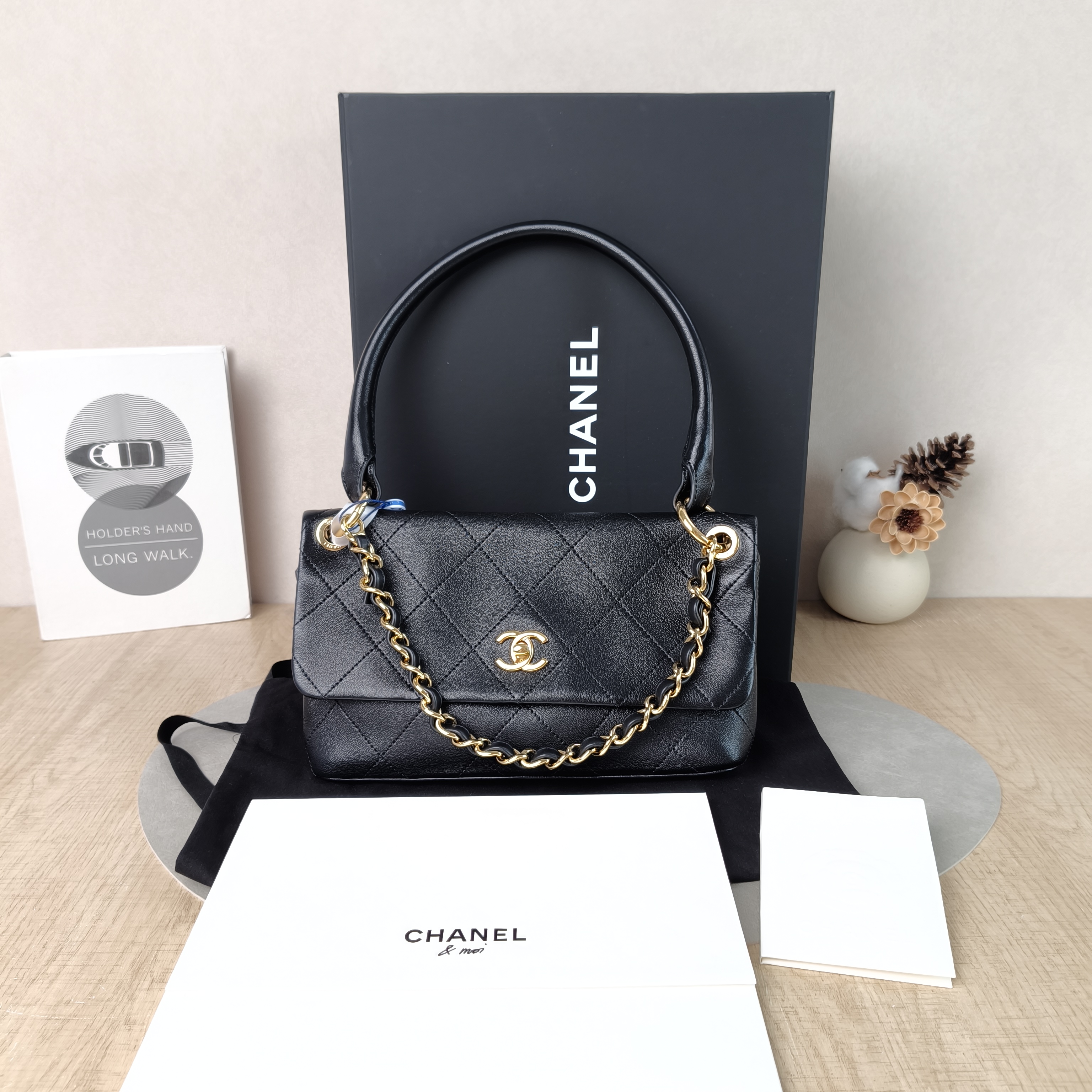 Chanel Shoulder Bag26p Shoulder Bag Black Lambskin One Size25 × 5 × 14.5 cm — cover view 4 of 6