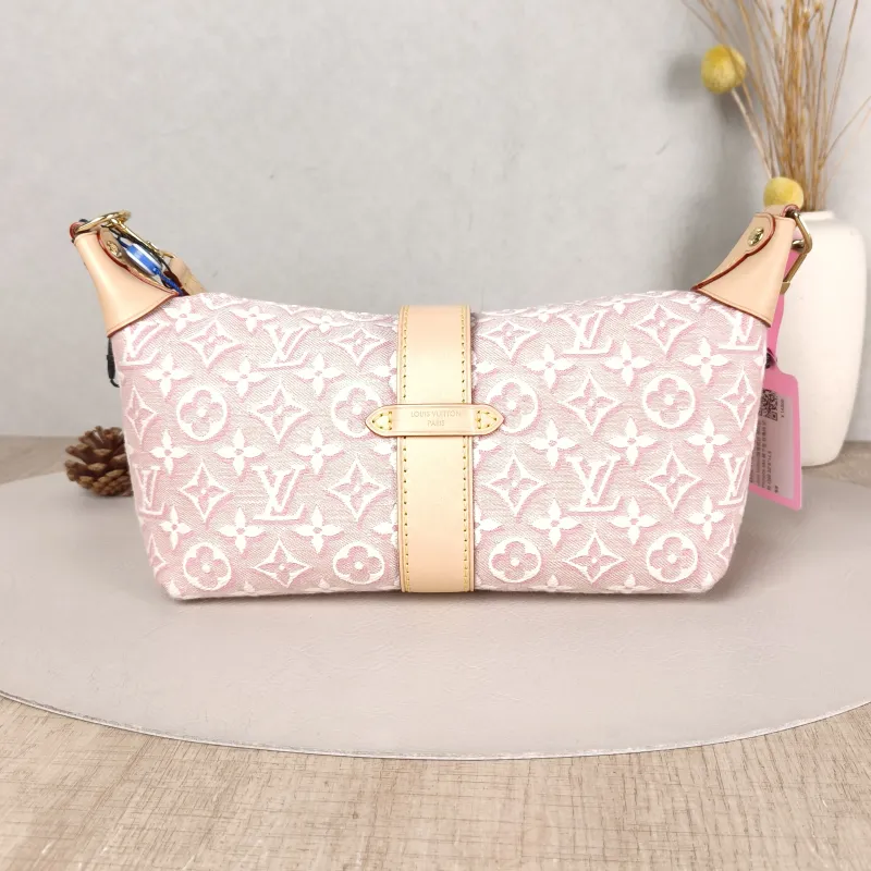 Louis Vuitton Shoulder Bag Pochette Mia One Size 22 × 8 × 14.5 cm — cover view 5 of 5