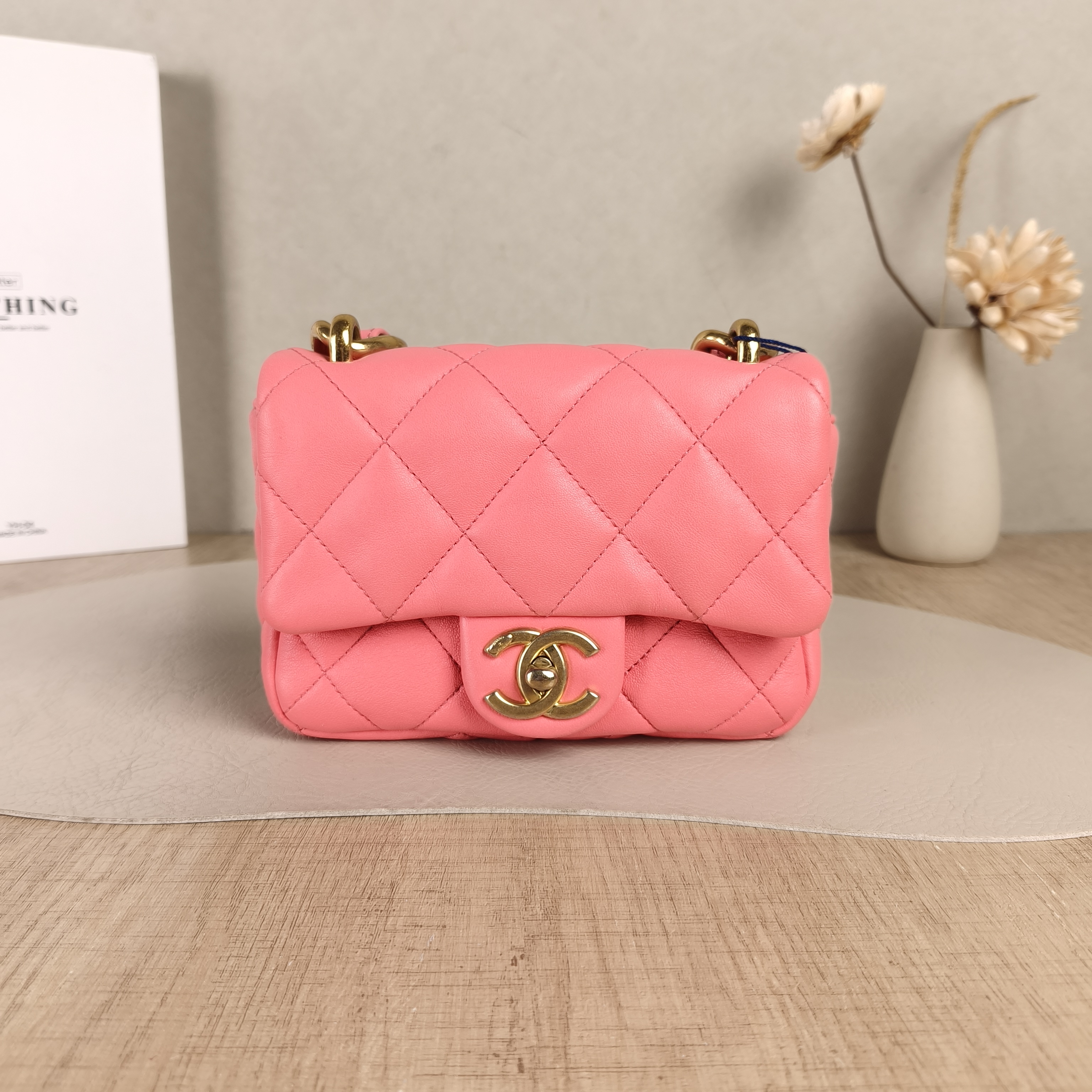 Chanel Shoulder Bag Pink Lambskin One Size16.5 × 4.5 × 12 cm