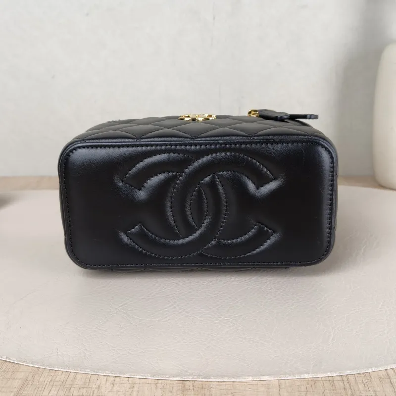 Chanel Crossbody Bag Edition Black Lambskin Mini 16 × 8 × 9.5 cm — cover view 4 of 6