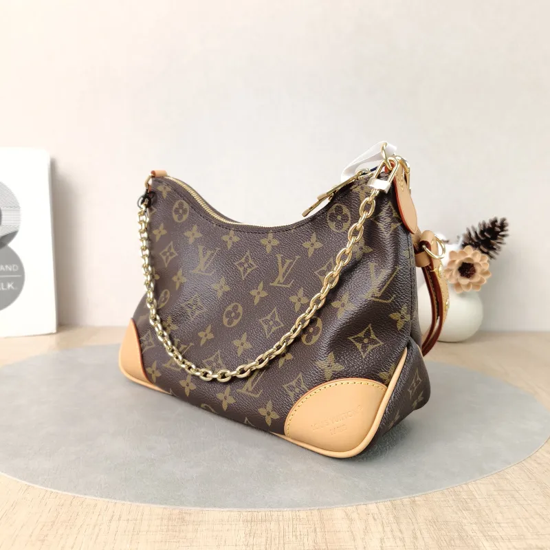 Louis Vuitton Crossbody Bag Boulogne PVC Small26 × 9.5 × 16 cm — cover view 4 of 6