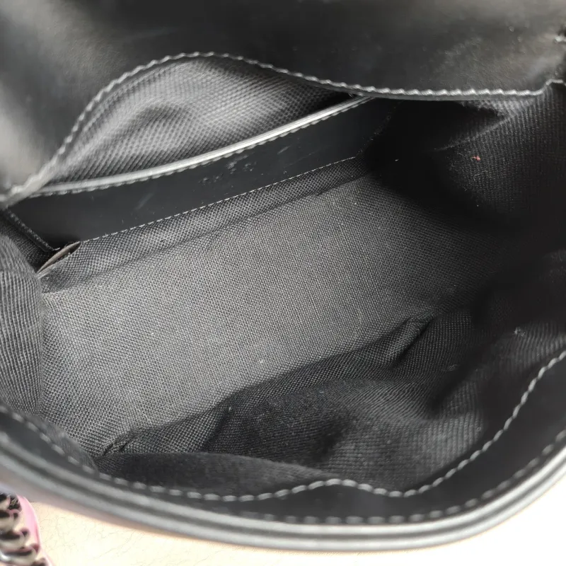 GUCCI Crossbody Bag GG Marmont Marmont Black Calfskin Mini 18 × 8 × 15 cm — detail view 2 of 10