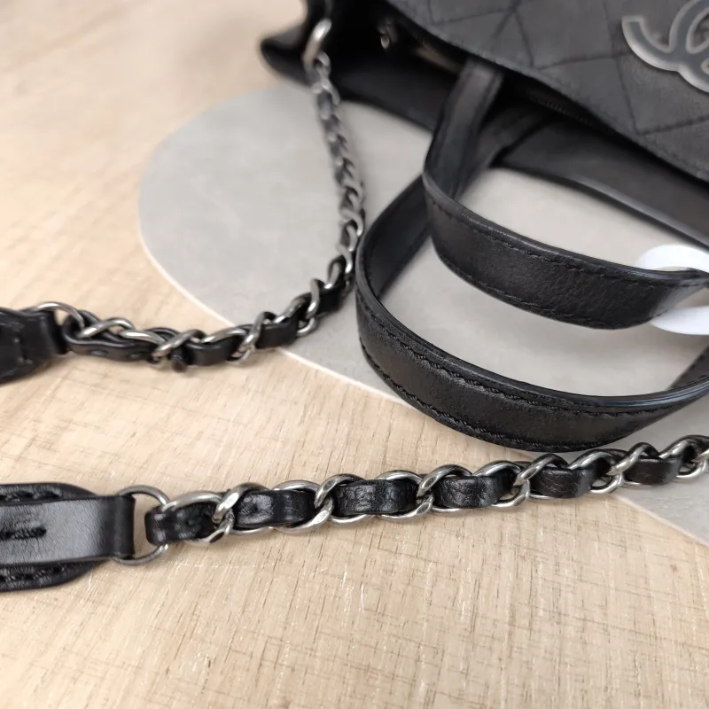 Chanel Shoulder Bag Tote Bag Black Grained Calfskin 33 × 14 × 26 cm — detail view 7 of 14