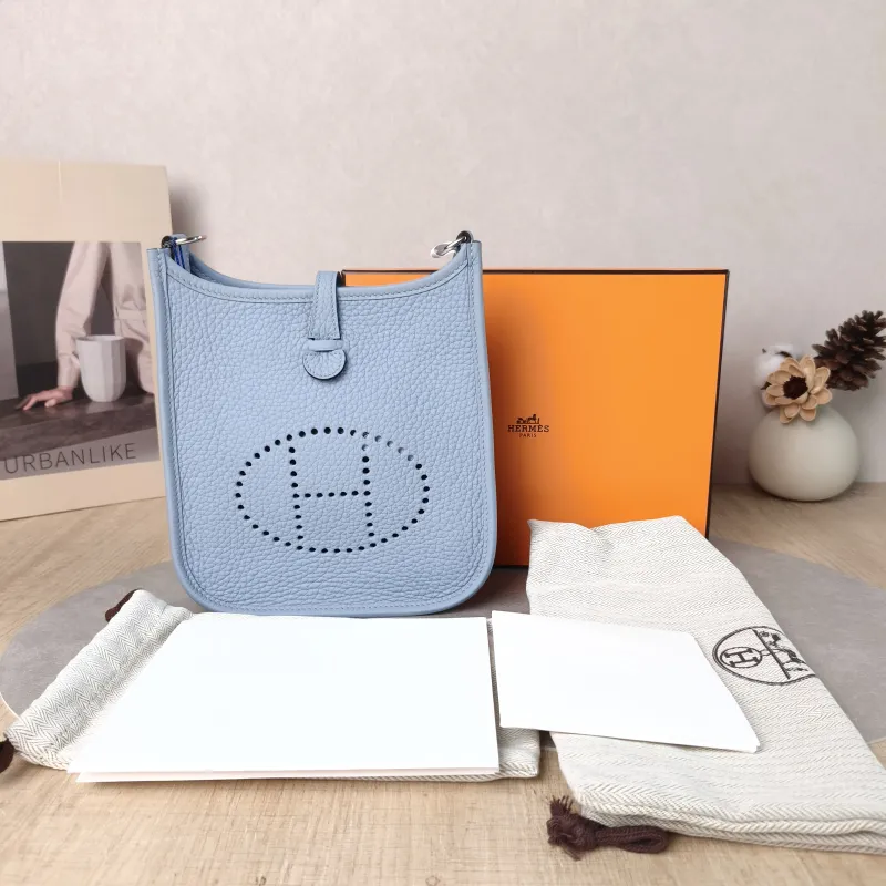 Hermès Crossbody Bag Evelyne Mini 16 Mini 16 J7 Taurillon Clemence TC Calfskin Mini 17 × 5.5 × 18 cm K — cover view 2 of 6