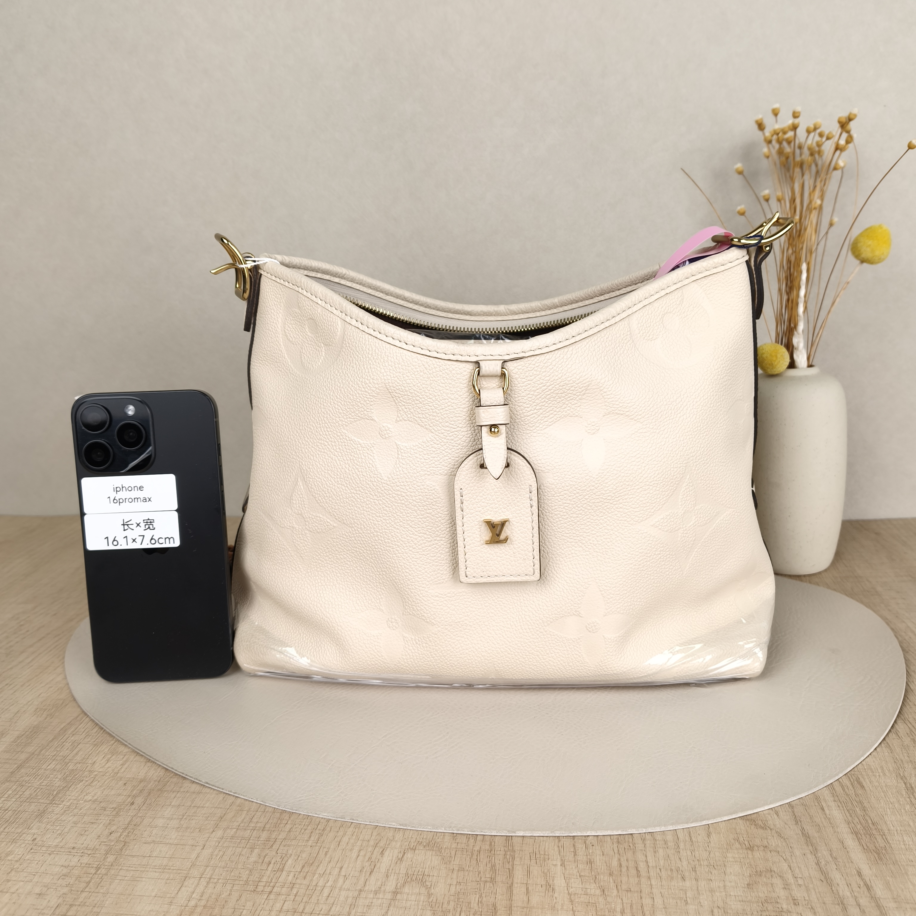 Louis Vuitton Crossbody Bag Carryall White Calfskin Small29.5 × 12 × 24 cm — cover view 7 of 9