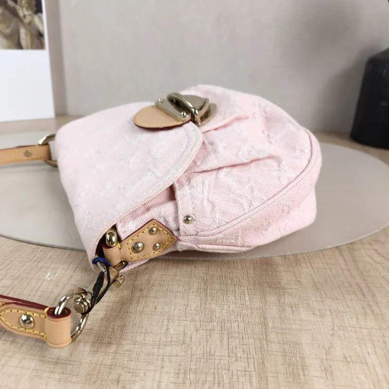 Louis Vuitton Shoulder Bag Sunset Pink One Size 27 × 3 × 18 cm — detail view 10 of 13