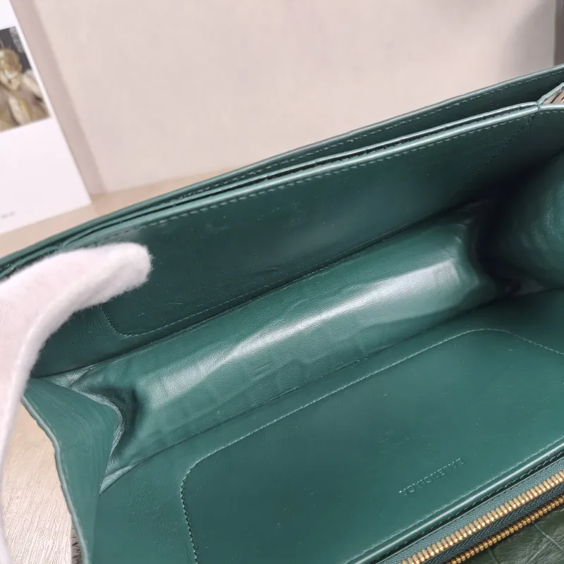 BALENCIAGA Shoulder Bag GOSSIP Green Calfskin Small 23.5 × 10.5 × 12.5 cm — detail view 5 of 12