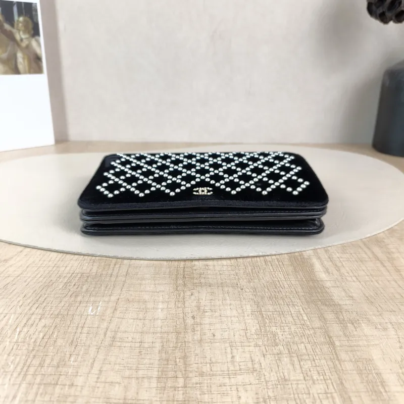 Chanel Crossbody Bag CF Pearl WOC Black Mini 19.2 × 3.5 × 12.3 cm 24 — cover view 4 of 6