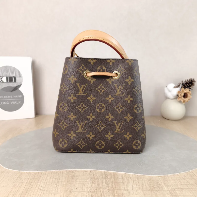 Louis Vuitton Crossbody Bag NÉONOÉ Bucket Bag BB Monogram PVC BB 20 × 13 × 20 cm — cover view 2 of 6