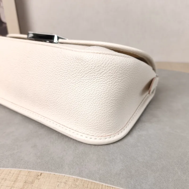 Louis Vuitton Shoulder Bag BUCI Beige Epi Embossed Calfskin One Size 24.5 × 9 × 15.5 cm — detail view 12 of 12