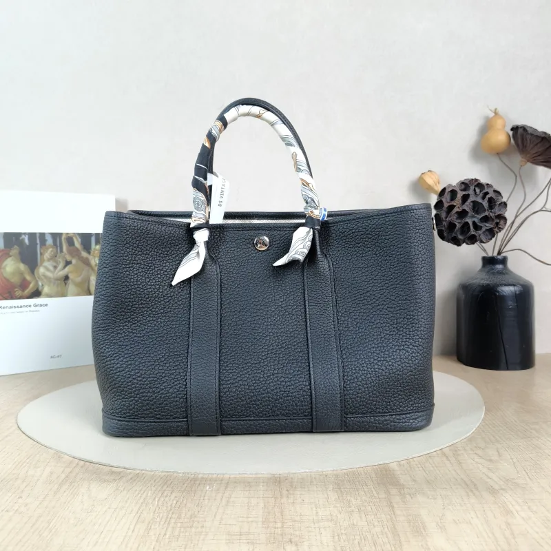Hermès Top Handle Bag Garden Party 30 30Black Negonda Calfskin Medium30 × 13 × 21 cm