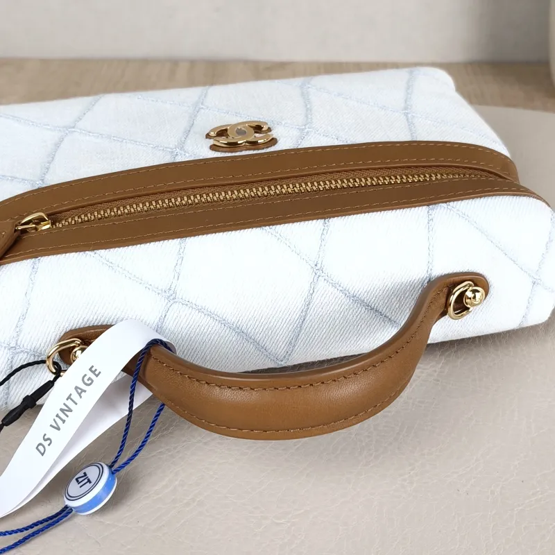 Chanel Crossbody Bag coco-beach Collection lp Blue One Size 19.5 × 5 × 17 cm — detail view 8 of 13