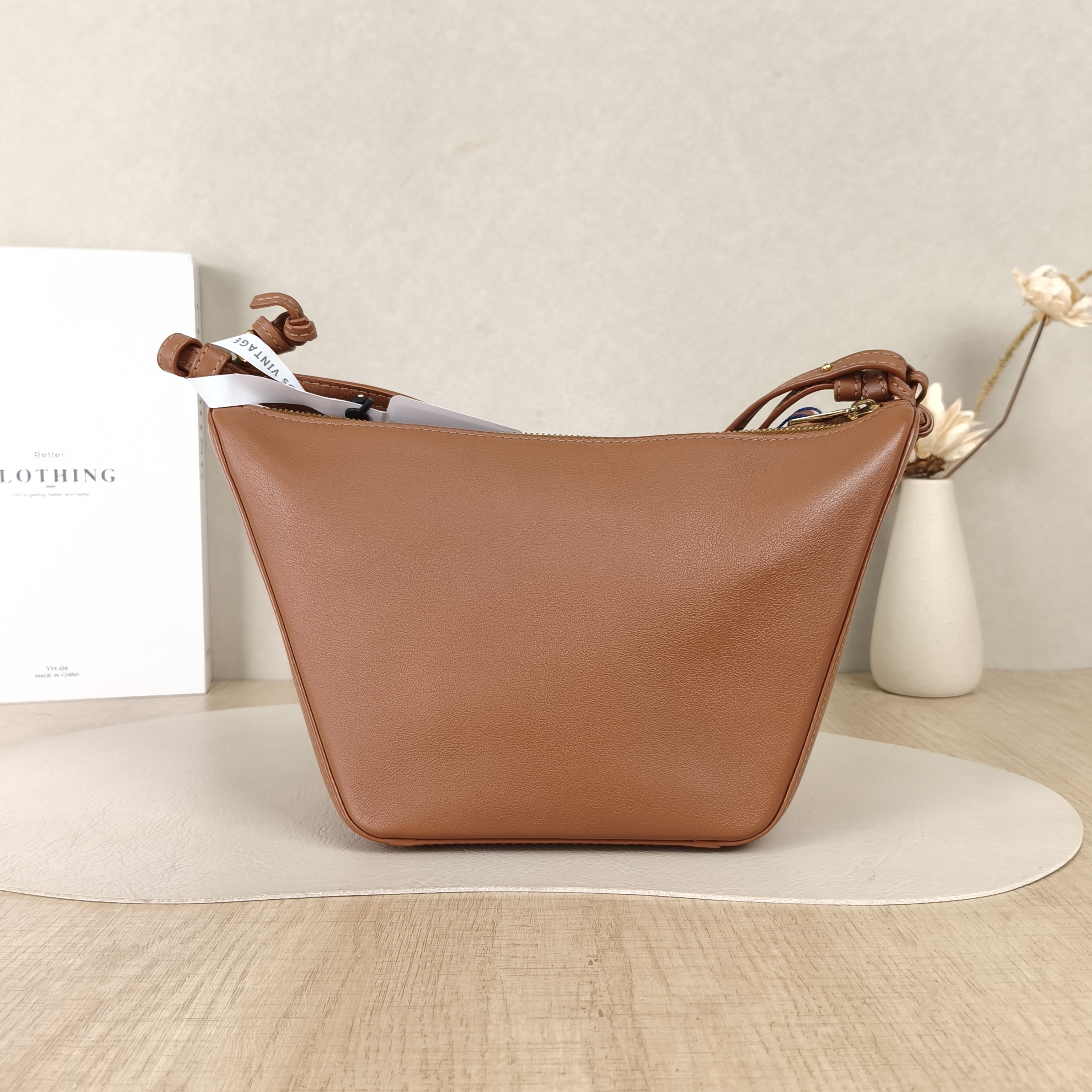 LOEWE Shoulder Bag Hammock Hobo Hobo Brown Calfskin28 × 9.5 × 17 cm — cover view 4 of 5