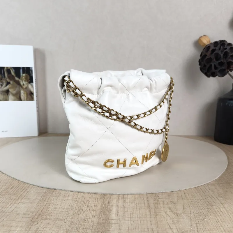 Chanel Shoulder Bag 22Bag White CC alfskin Mini 20 × 6 × 19 cm — cover view 4 of 5