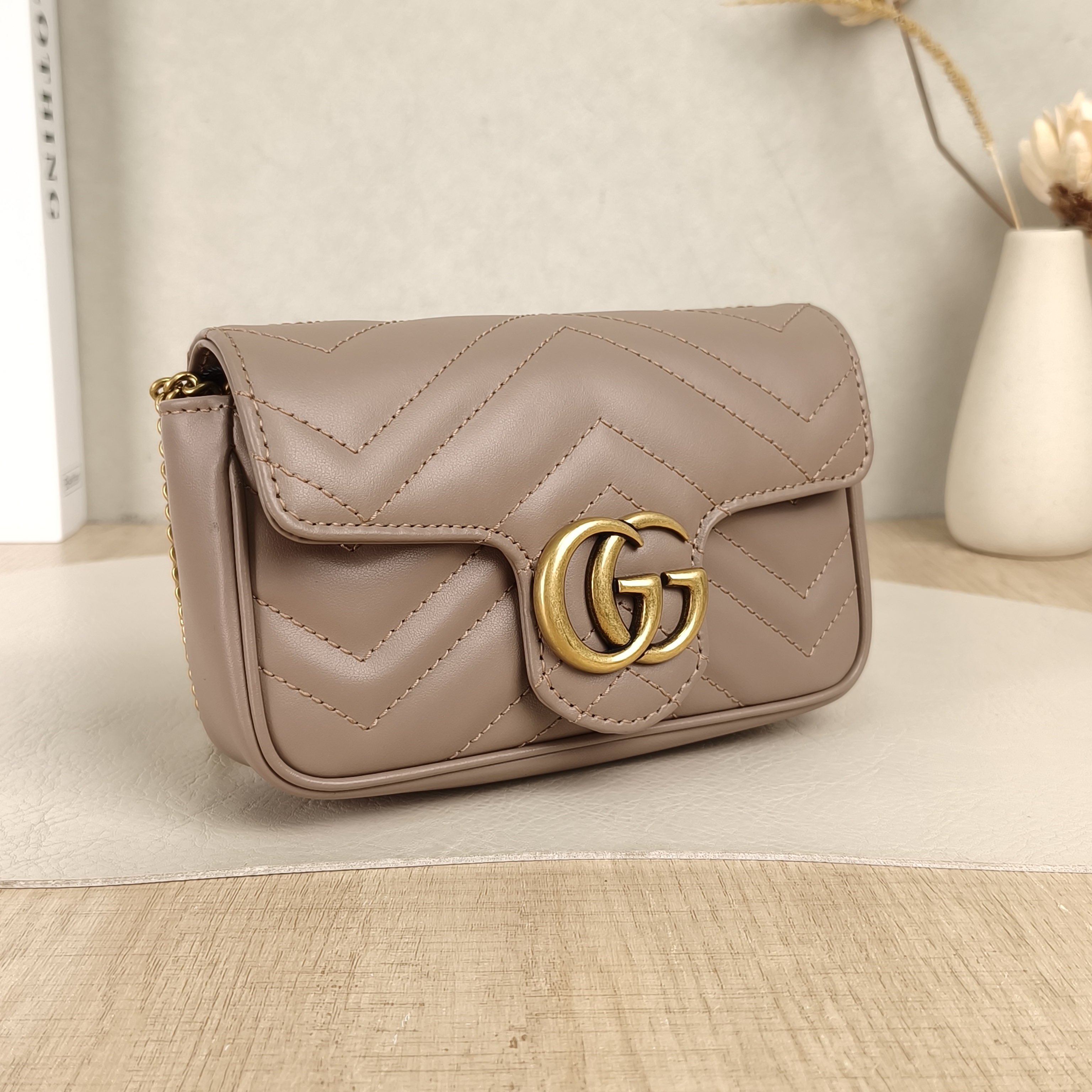 GUCCI Crossbody Bag GG Marmont Mini Marmont Mini Calfskinmini16.5 × 4.5 × 9.5 cm — cover view 5 of 5