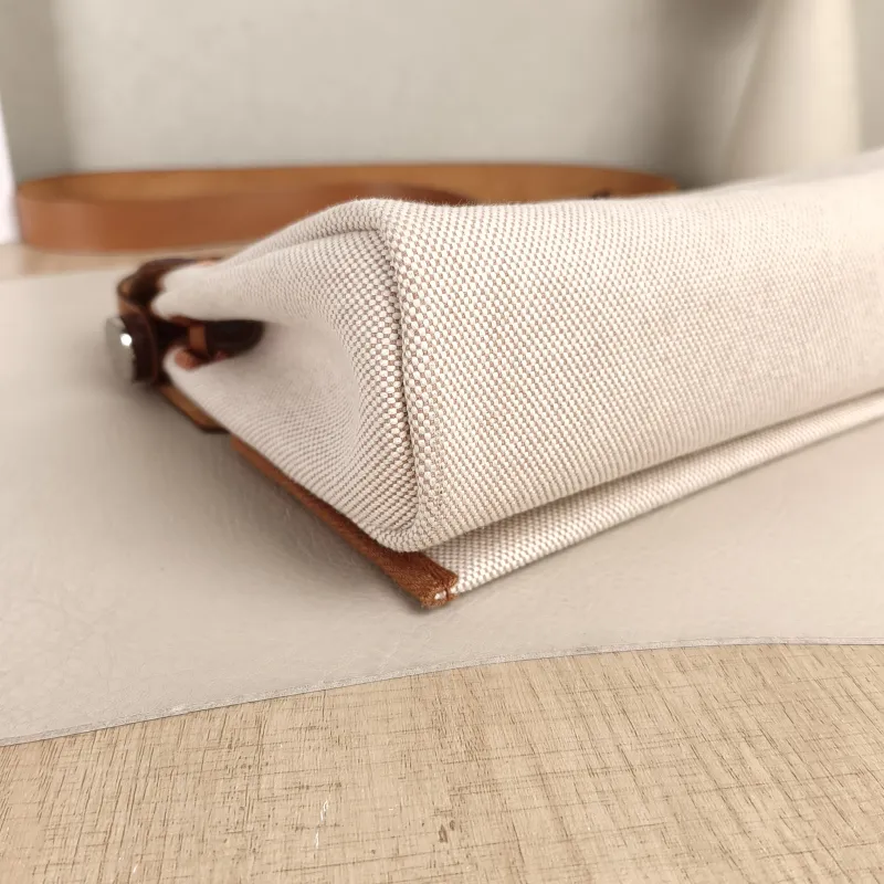 Hermès Shoulder Bag Herbag Zip 20 Beige Canvas mini20 × 7 × 17 cm — detail view 10 of 12