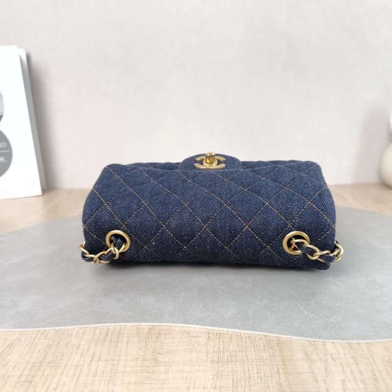 Chanel Crossbody Bag Classic Flap Large Mini CF Mini Navy mini 20 × 6 × 12 cm — detail view 7 of 12