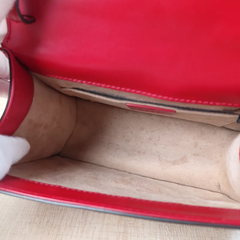 GUCCI Crossbody Bag Sylvie Edition Red Calfskinmini20 × 8 × 14 cm — detail view 1 of 12