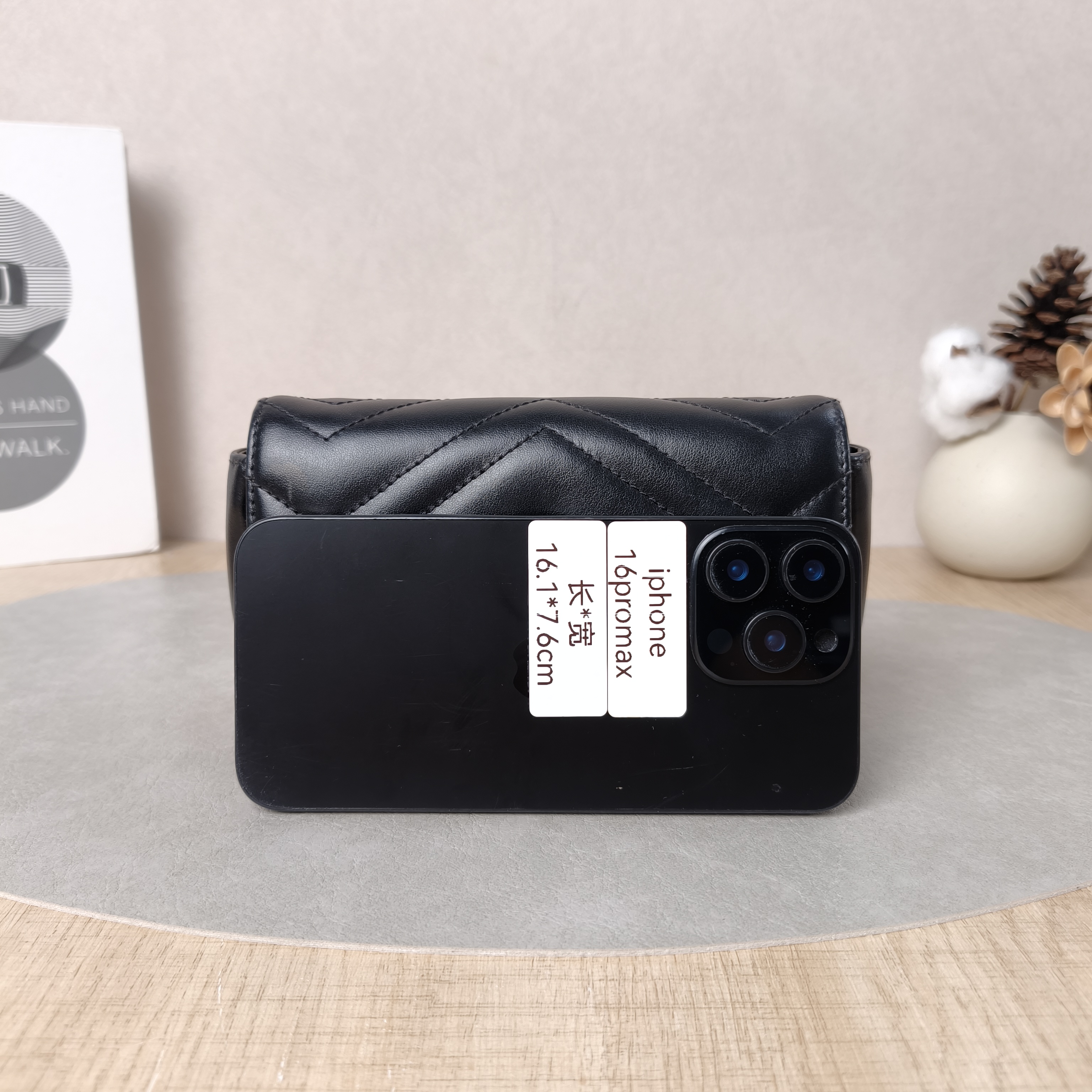 GUCCI Crossbody Bag GG Marmont Mini Marmont Mini Black Calfskinmini16.5 × 4.5 × 9.5 cm — cover view 3 of 5