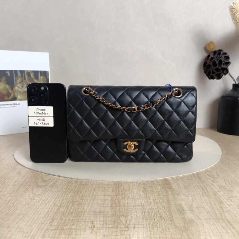 Chanel Crossbody Bag Classic Flap CF Black Calfskin Rose Gold Medium25.5 × 6.5 × 15.5 cm — cover view 3 of 10