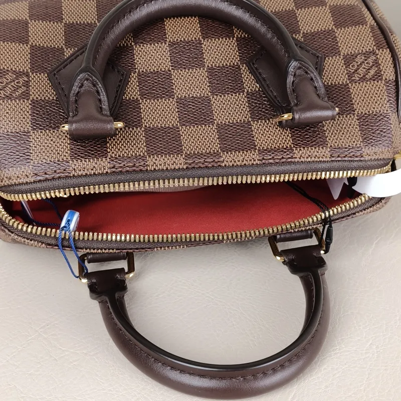 Louis Vuitton Crossbody Bag Speedy20 Shoulder Strap PVC Small20.5 × 12 × 13.5 cm — detail view 8 of 13