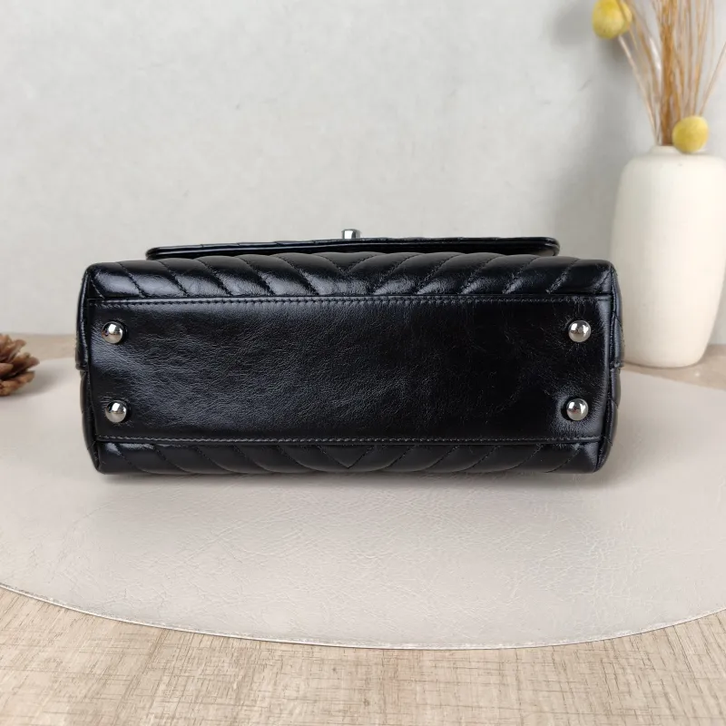 Chanel Crossbody Bag v Coco Handle Black Calfskin Small 24 × 10 × 14 cm — cover view 2 of 5