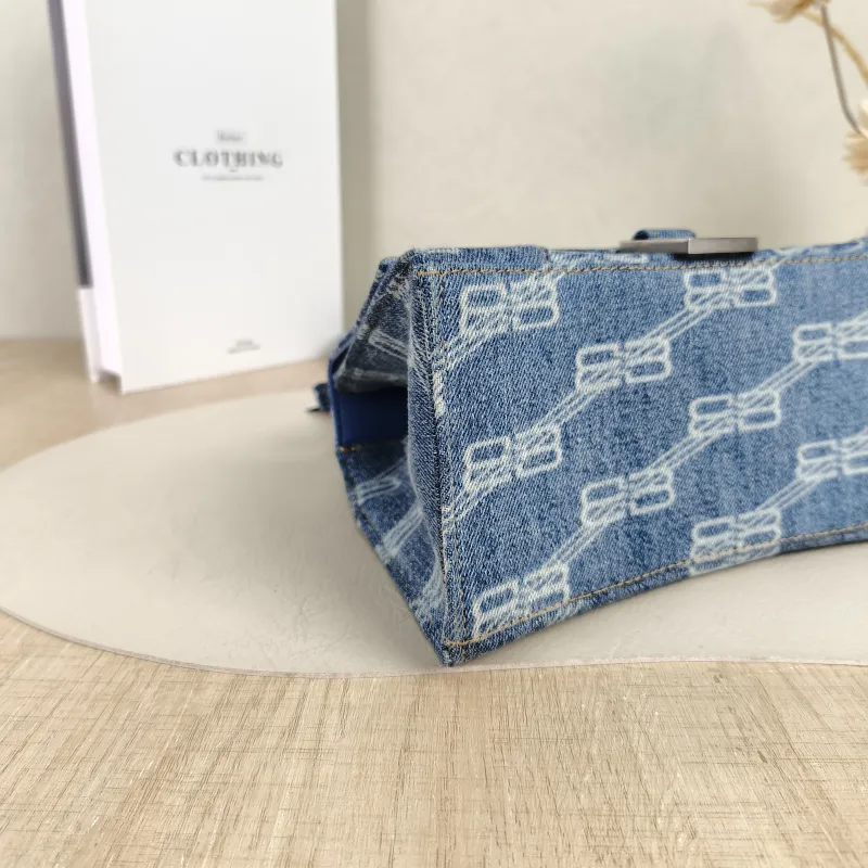 BALENCIAGA Crossbody Bag Hourglass Hourglass Bag Blue Small23 × 10 × 14 cm — detail view 8 of 15