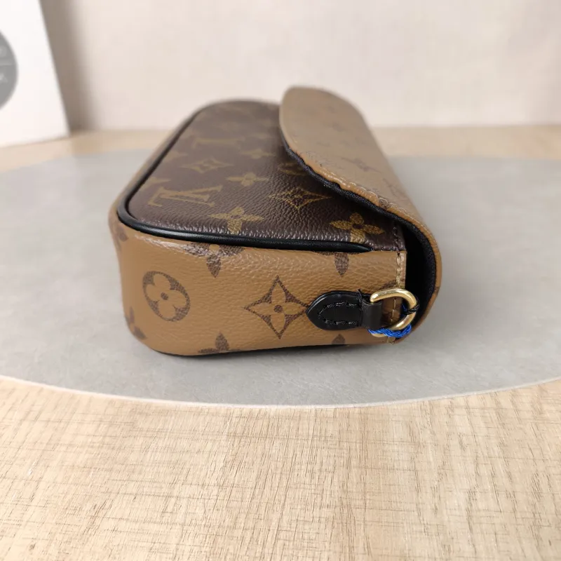 Louis Vuitton Bag — detail view 11 of 13