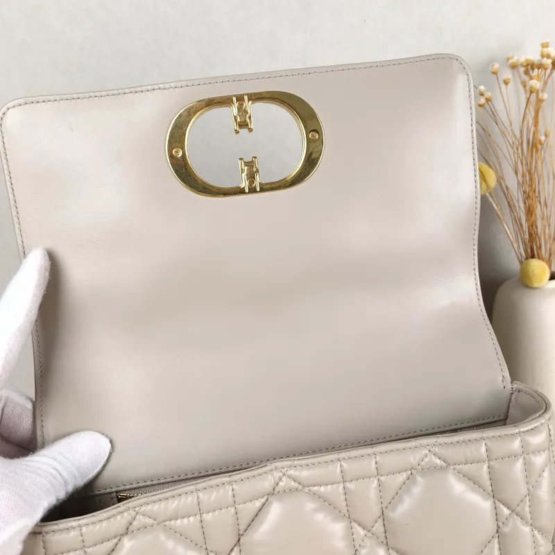 DIOR Crossbody Bag Caro Chain Bag Beige Calfskin Medium 25.5 × 9 × 15.5 cm — detail view 8 of 15