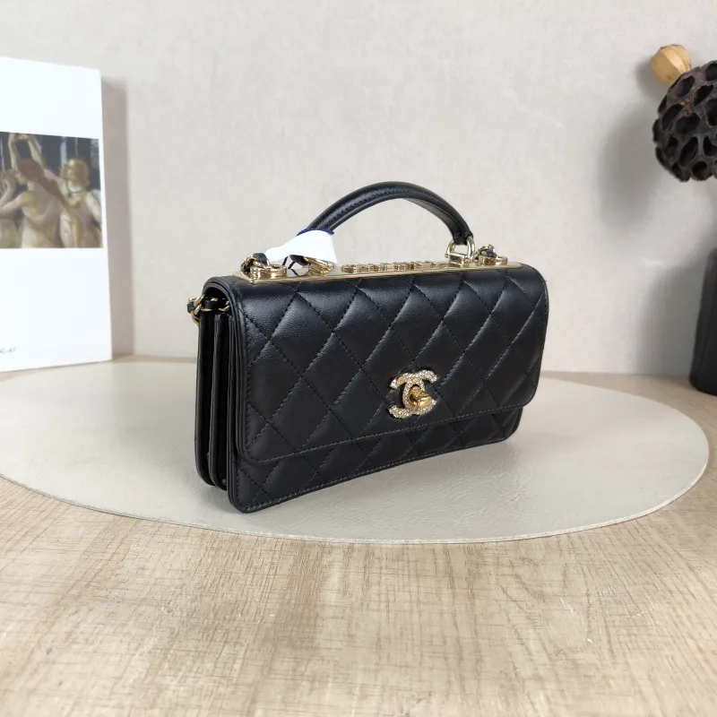 Chanel Crossbody Bag trendy cc woc Black Lambskin Mini 19.2 × 3.5 × 12.3 cm — cover view 4 of 5