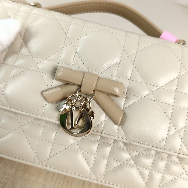 DIOR Shoulder Bag My Chain Bag Taupe Lambskin 21 × 3.5 × 11.5 cm — detail view 10 of 13