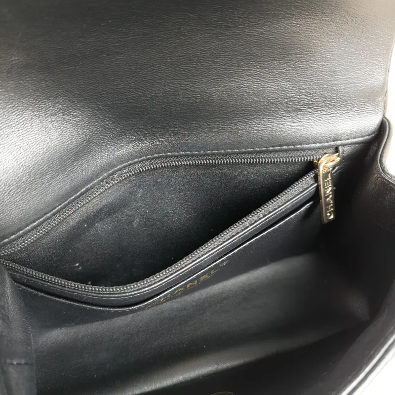 Chanel Crossbody Bag cf mini Black Lambskin mini20 × 6 × 12 cm Conditioned — detail view 10 of 13