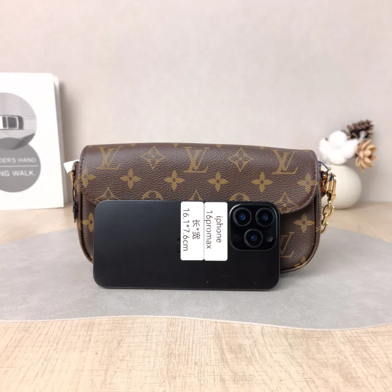 Louis Vuitton Crossbody Bag IVY Monogram PVC Small 23.5 × 4.3 × 12 cm — cover view 3 of 5