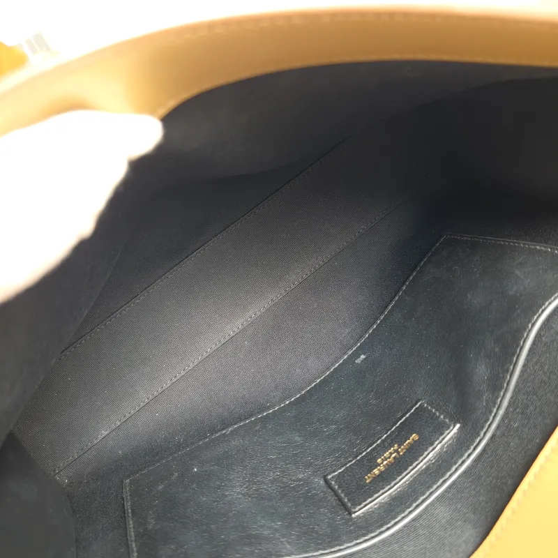 SAINT LAURENT Shoulder Bag MANHATTAN Brown Calfskin Medium29 × 7.5 × 20 cm — detail view 5 of 15