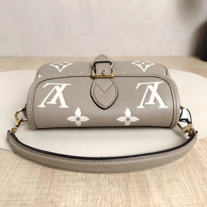 Louis Vuitton Crossbody Bag Diane Baguette Bag Empreinte Embossed Calfskin Monogramnano19 × 6 × 10.5 cm — detail view 7 of 13