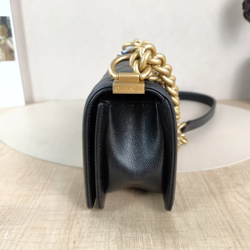 Chanel Crossbody Bag Le Boy​ Black Grained Calfskin Small 20.5 × 8.5 × 12 cm 25 — detail view 4 of 11