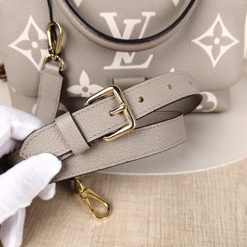 Louis Vuitton Crossbody Bag MADELEINE Empreinte Embossed Calfskin Medium30 × 11 × 19.5 cm — detail view 9 of 14