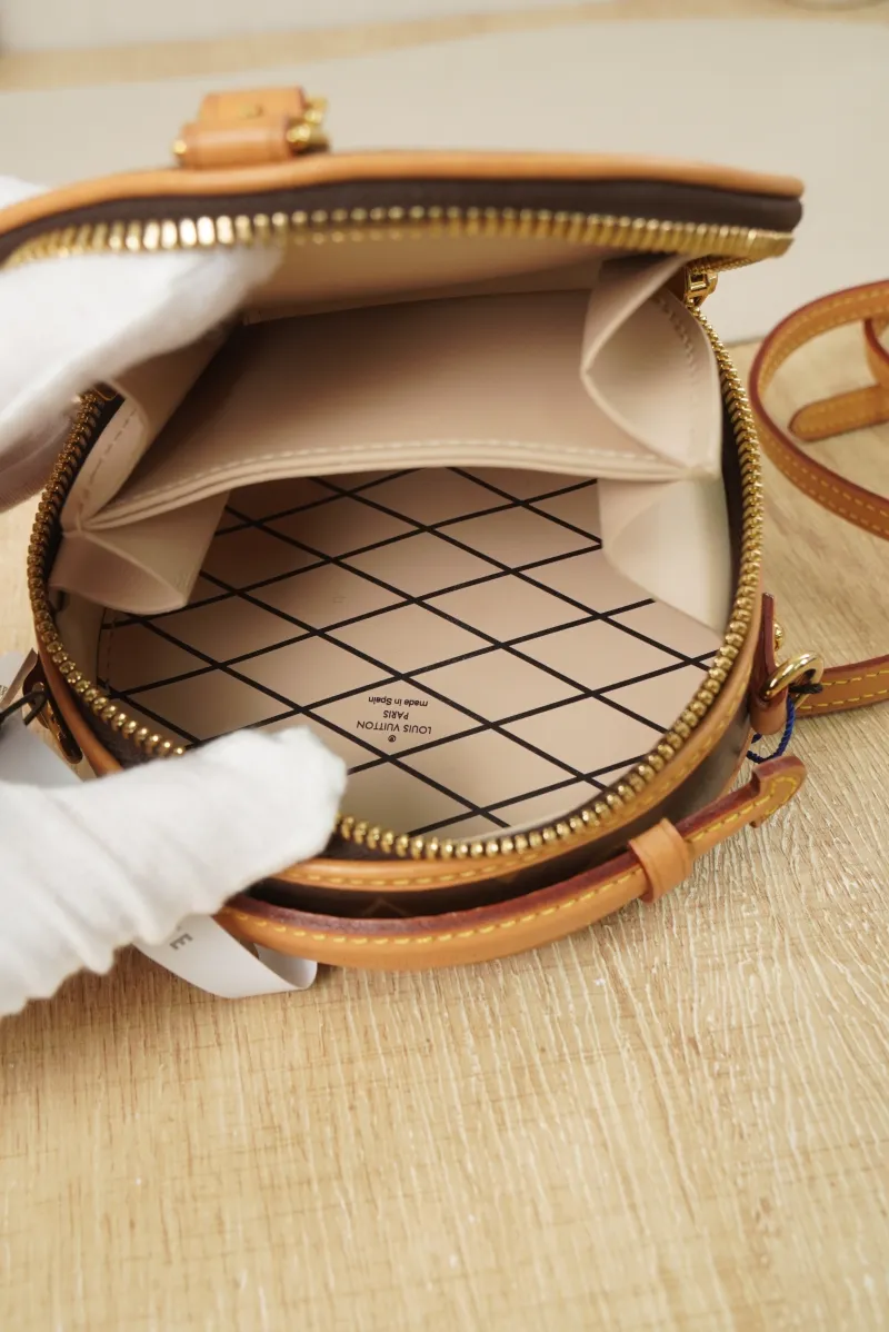 Louis Vuitton Monogram PVC Small — detail view 10 of 15