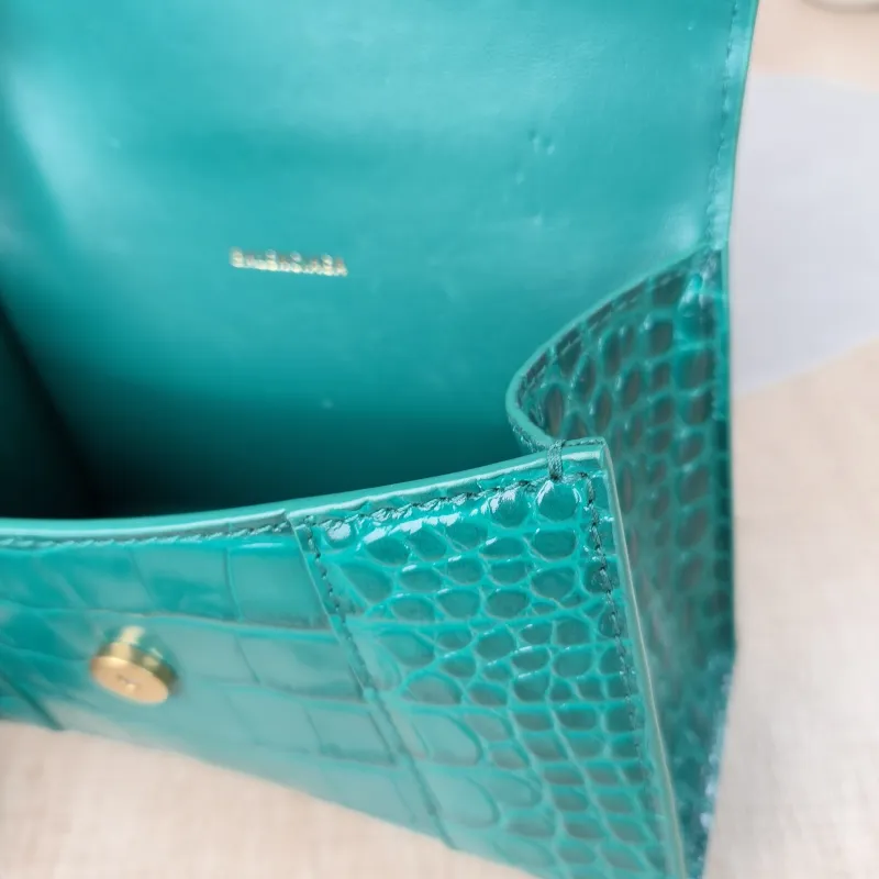 BALENCIAGA Crossbody Bag Hourglass Hourglass Bag Green Calfskinmini19 × 5 × 12 cm — detail view 14 of 15